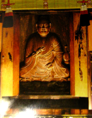 紅葉を訪ねて-神護寺2大師堂_e0048413_2373215.jpg