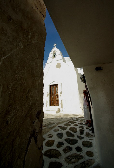 ギリシャ：旅の思い出（ミコノス島；舗道）_c0165301_6281816.jpg