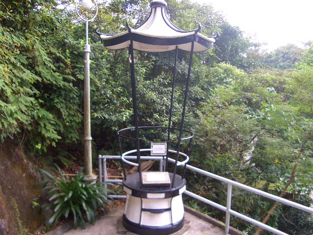 e0155771_1435099.jpg