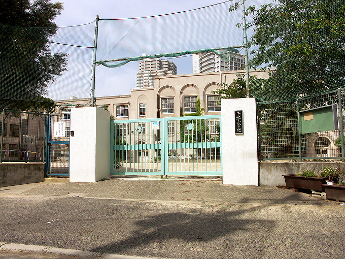 旧二葉小学校_f0116479_2110013.jpg