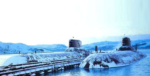 速報!極東海域でロシア原潜事故、20名死亡!_d0123476_12243759.jpg