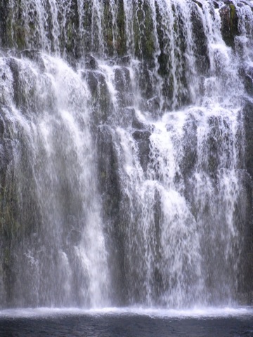 Shasta-9:マクラウド滝_c0173978_061432.jpg