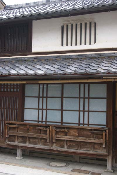 原型を保つ町家_f0130879_23584453.jpg