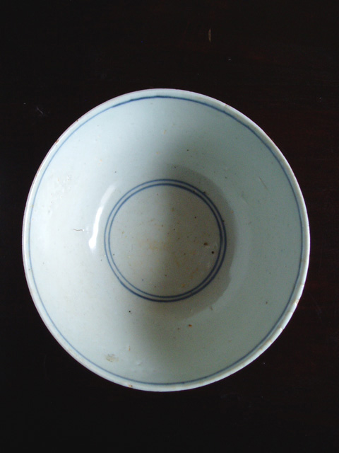 いびつな古染付白磁輪線文茶碗 : 青蓮亭日記 いびつな古染付白磁輪線文茶碗 : 青蓮亭日記