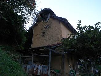 絶滅危惧種・石見ベーハ小屋_d0087595_8413446.jpg