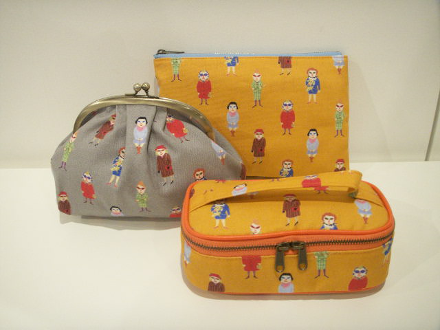 カワムラナツミ イラストポーチ Contrasto Galleria コントラストガレリア