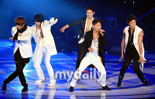 韓国Mnet「MKMF2008」で東方神起を鑑賞♪ : single life