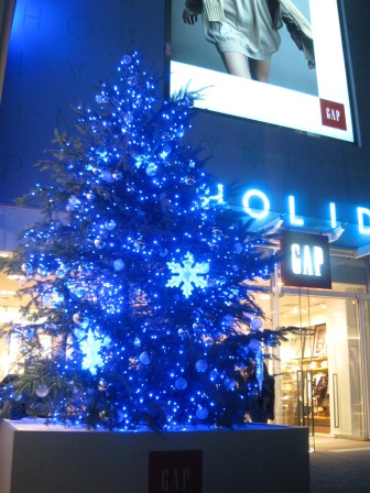 ニコライバーグマンのクリスマスツリー+表参道界隈のクリスマスツリー_e0091712_3171713.jpg