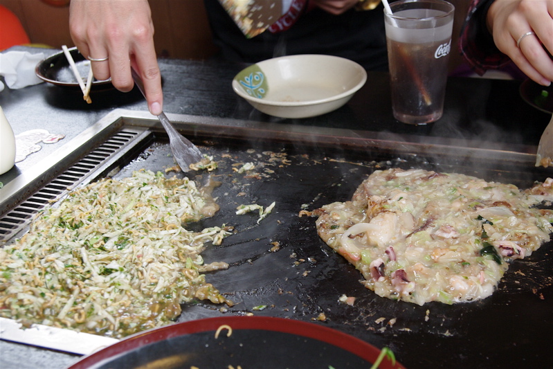 2008JOSF緑山11月定期戦は降雨中止でした...VOL2:お昼はお好み焼きで..._b0065730_23431881.jpg