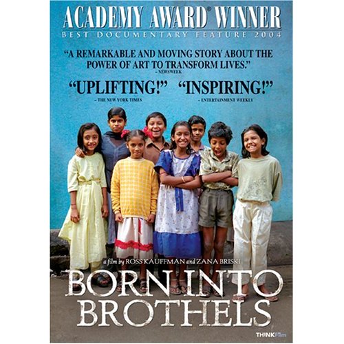 Born Into Brothels : Calcutta\'s Red Light Kids :: 売春窟に生まれついて -  未来を写した子どもたち_f0089299_166317.jpg