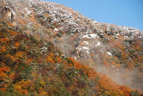 やっとはじまった紅葉の山中温泉　_d0095673_22531571.jpg