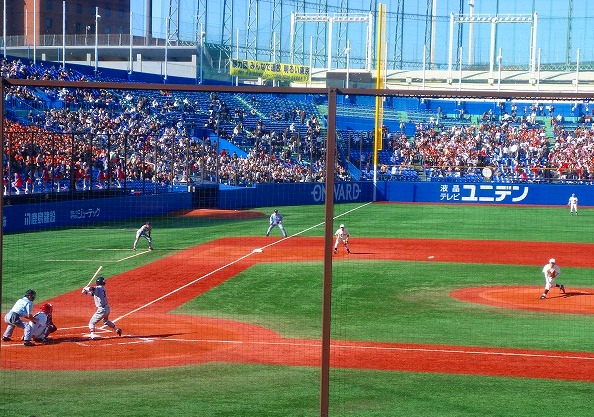 ０８秋・都心記事特集（その２）：「神宮球場・ＷＫ戦」＆「新宿ゴールデン街・花園神社」_c0119160_18262650.jpg