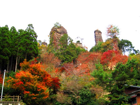 紅葉ドライブ-黒木町-霊巌寺の奇岩とお茶の里公園_a0097006_20585157.jpg