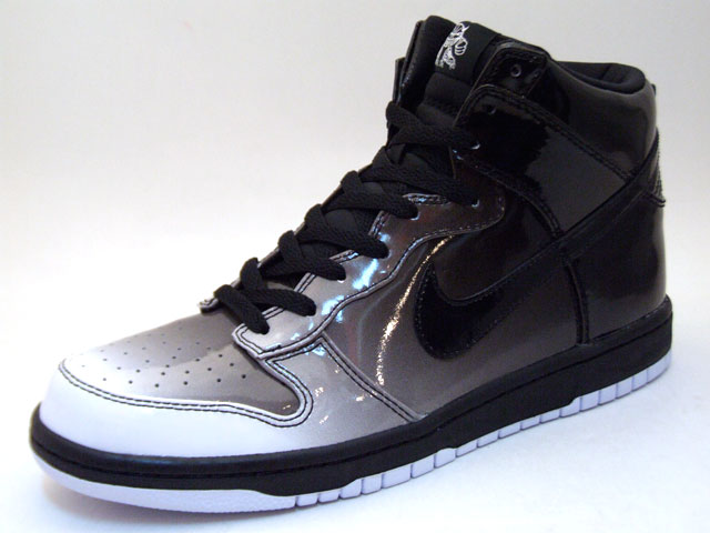 NIKE SNEAKER_b0142780_336784.jpg