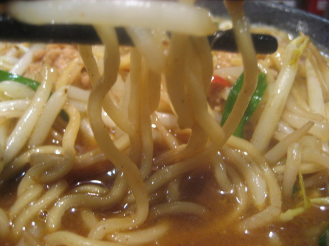 麺屋ここいちの「にらもやしカレーらーめん」@西新宿_b0042308_112195.jpg