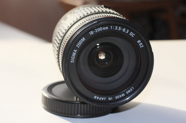 SIGMA 18-200mm F3.5-6.3 DC : 【旧】写真とカメラとレンズの