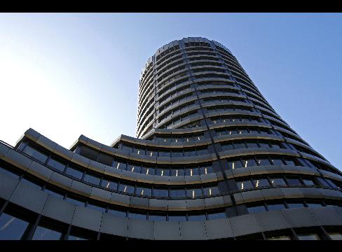 ロスチャイルド家の最初の「世界銀行」である「国際決済銀行(BIS)」 by A・ヒッチコック_c0139575_66975.jpg