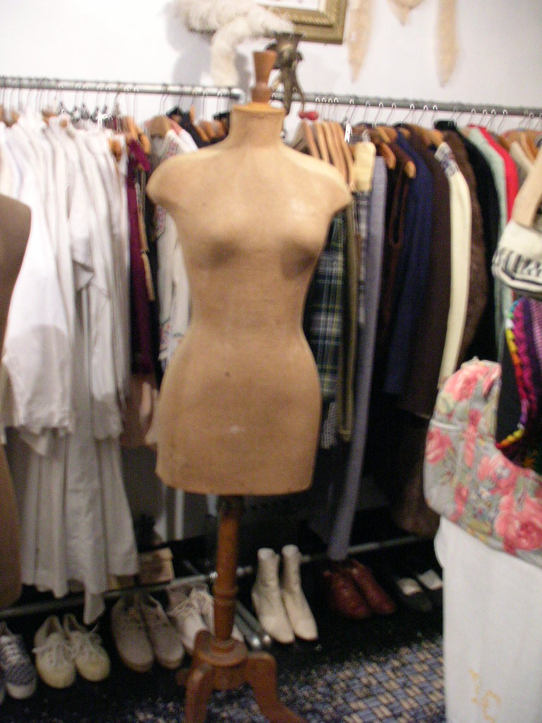 ANTIQUE屋さんってとこを_f0180307_20222842.jpg