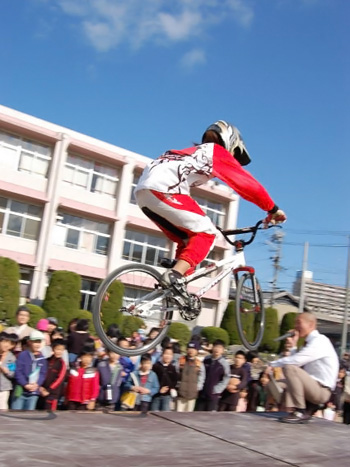 『修徳まつり BMX SHOW』 レポート① \"BMX SHOW\"_f0170779_5511148.jpg
