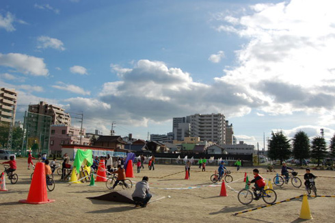 『修徳まつり BMX SHOW』 レポート③ \"BMX体験コーナー\"_f0170779_710791.jpg
