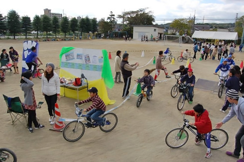 『修徳まつり BMX SHOW』 レポート③ \"BMX体験コーナー\"_f0170779_744870.jpg