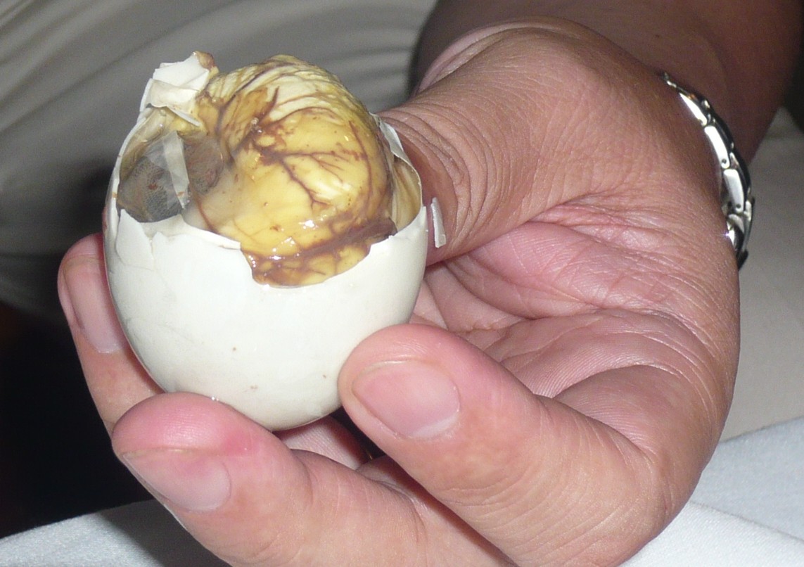 11 29 ケゾンで食べたアヒルの卵 バロット バイオマスおやじの日々