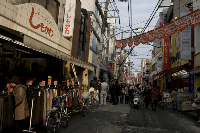 福岡県福岡市早良区「西新中央通り商店街」_a0096313_13535762.jpg