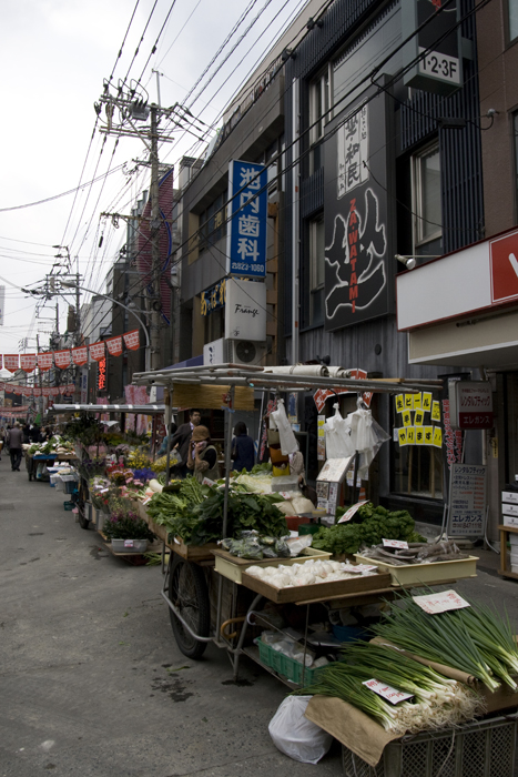 福岡県福岡市早良区「西新中央通り商店街」_a0096313_13541434.jpg