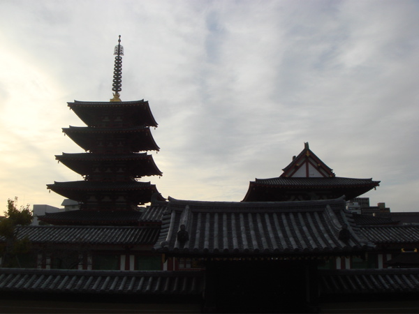 於　四天王寺。_e0125762_1481337.jpg