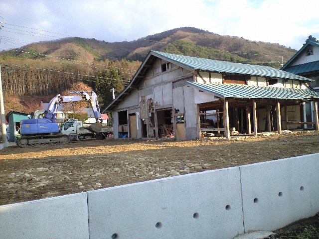 作業所建て直します_d0099708_10112694.jpg