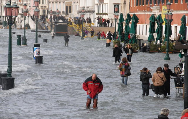 Venice under water :: The Big Picture_f0089299_11141362.jpg