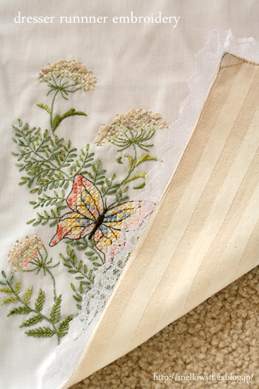 dresser runnner embroidery - 刺繍にハマる。 -_d0124248_148654.jpg
