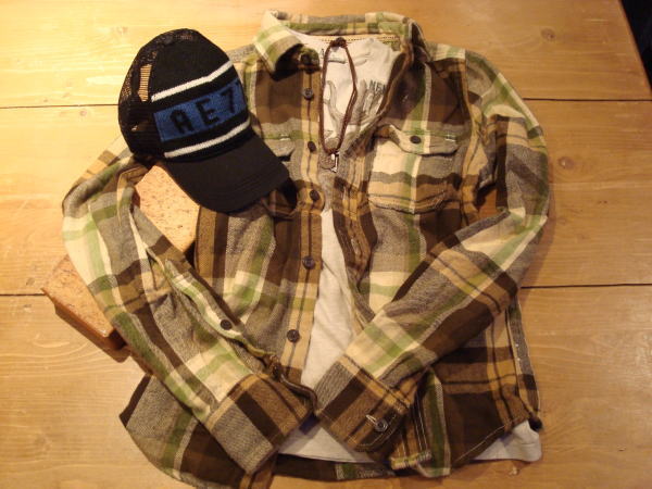 Hollister　新規入荷！_b0139233_18252294.jpg