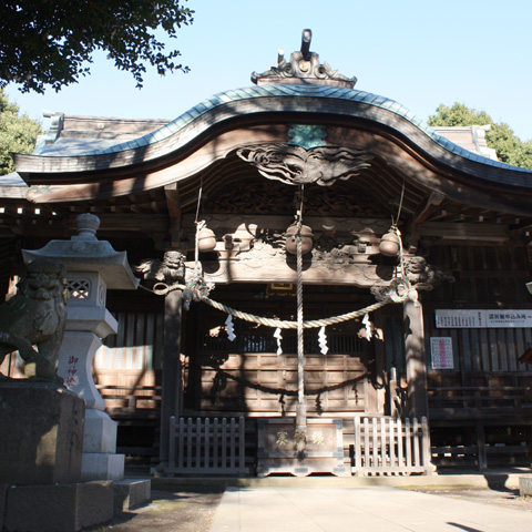 神社でお参り_e0153125_2252554.jpg