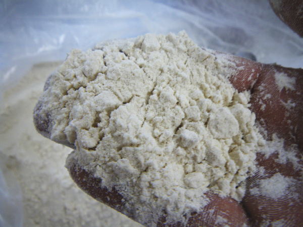 玄米の米粉を作ってみました（＾◇＾）_e0154063_8372376.jpg