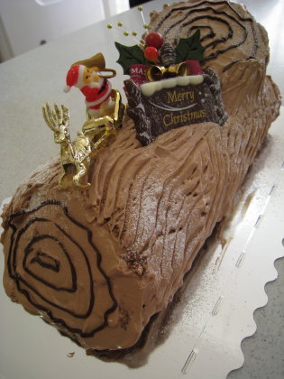 2008年クリスマスケーキ、第１弾完成！（笑）_b0156635_9441341.jpg