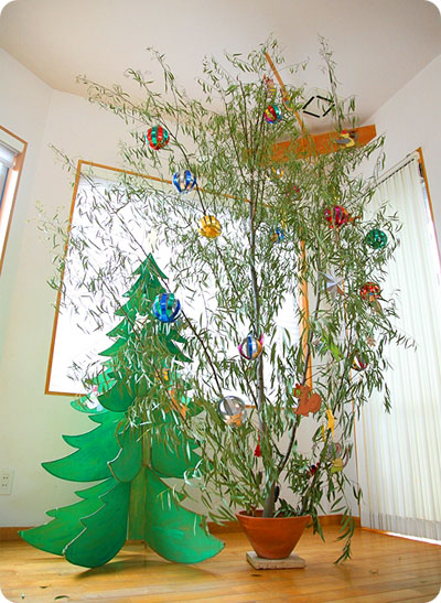 ユーカリのクリスマスツリー　その３_f0118538_1355209.jpg