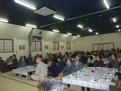 「関常幸後援会市政報告・忘年会」の集い_f0019487_21554844.jpg