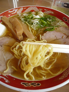 飛行機に乗ってでも食べたい　旭川ラーメン_c0053520_18511164.jpg