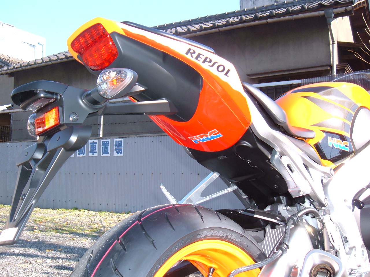 本日入荷!! レプソルカラー_d0100125_1681613.jpg