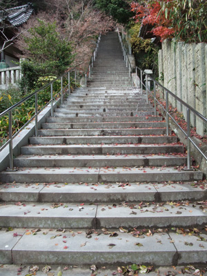 四国遍路（へんろ）　神恵院-観音寺-本山寺-弥谷寺-曼荼羅寺-出釈迦寺-甲山寺_f0044270_0214215.jpg