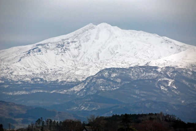 今日の朝日、海、鳥海山・・・ブログ三年目突入・・_f0121379_2192693.jpg