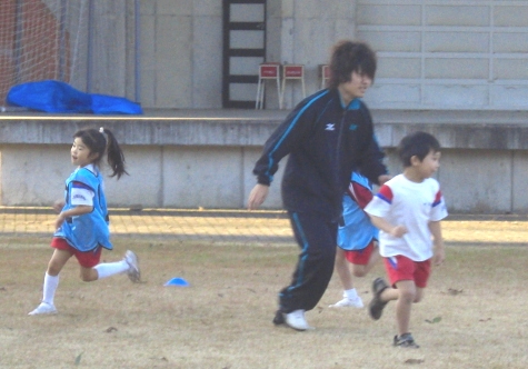 最後の『おにごっこクラブ』_d0027501_1215362.jpg