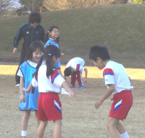 最後の『おにごっこクラブ』_d0027501_12154638.jpg