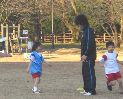 最後の『おにごっこクラブ』_d0027501_12155618.jpg