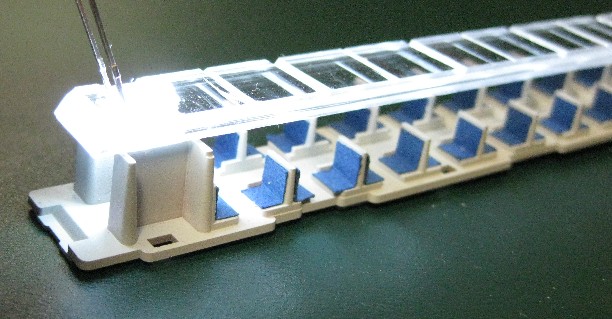 オハ47 室内灯作成中です。_b0128336_2054375.jpg