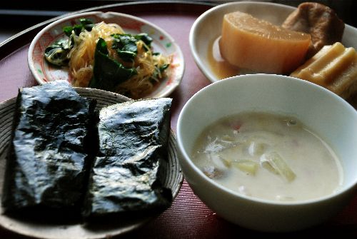 豆腐と野菜の豆乳鍋_e0110659_10204421.jpg