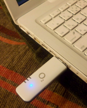 これでやっとMacBookをどこででも使える!_c0180686_20332139.jpg