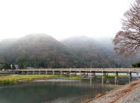 早朝　渡月橋_e0048413_2047281.jpg