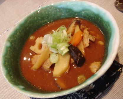 濃厚豚汁 dicke Butajiru(Schweinfleisch-Misosuppe)_e0112086_18115278.jpg